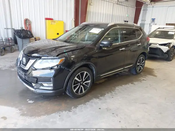 JN8AT2MV1JW324039 2018 NISSAN ROGUE - Image 2
