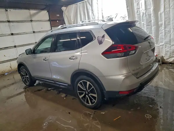 JN8AT2MV1JW326678 2018 NISSAN ROGUE - Image 2