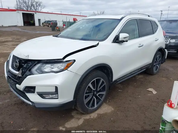 JN8AT2MV1JW341374 2018 NISSAN ROGUE - Image 2