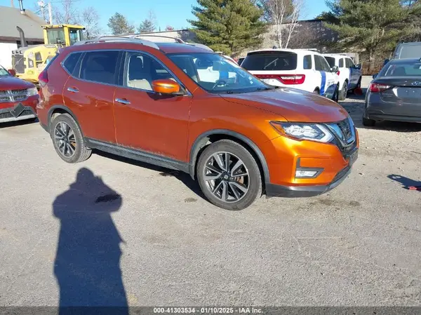JN8AT2MV1JW345120 2018 NISSAN ROGUE - Image 1
