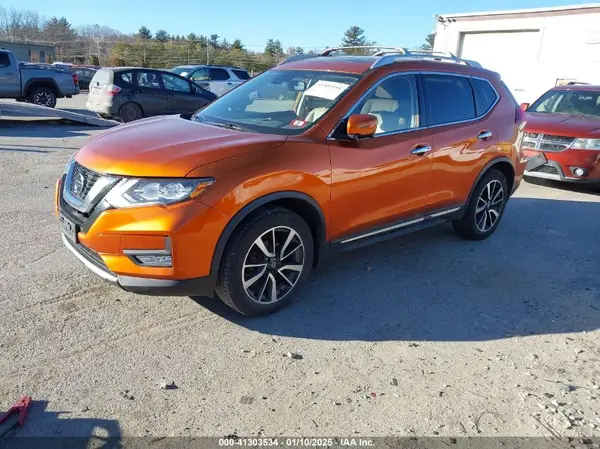 JN8AT2MV1JW345120 2018 NISSAN ROGUE - Image 2