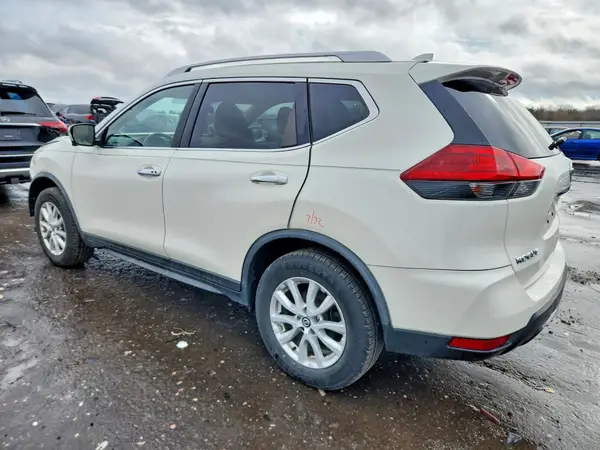 JN8AT2MV1JW347482 2018 NISSAN ROGUE - Image 2