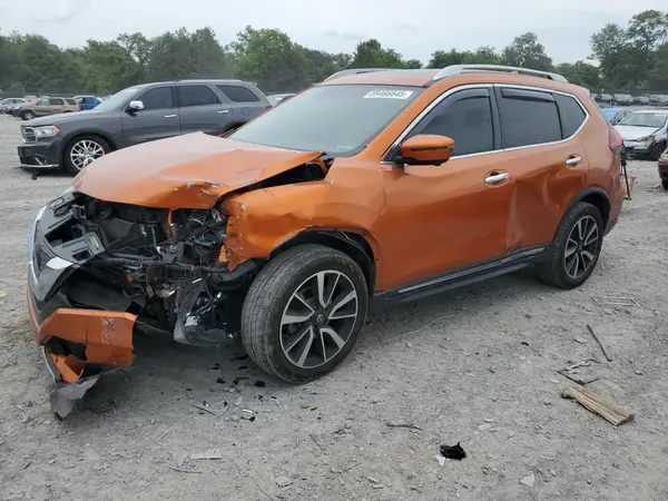 JN8AT2MV1JW349636 2018 NISSAN ROGUE - Image 1