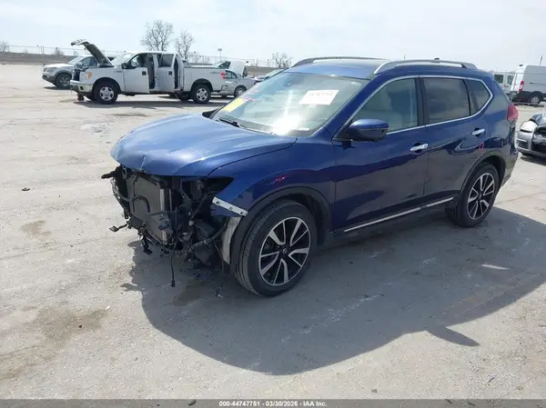 JN8AT2MV1JW350852 2018 NISSAN ROGUE - Image 2