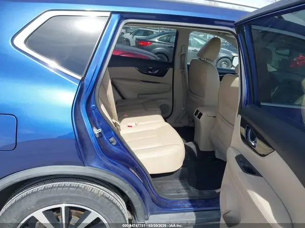 JN8AT2MV1JW350852 2018 NISSAN ROGUE - Image 8