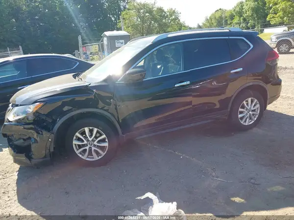 JN8AT2MV1JW351144 2018 NISSAN ROGUE - Image 2