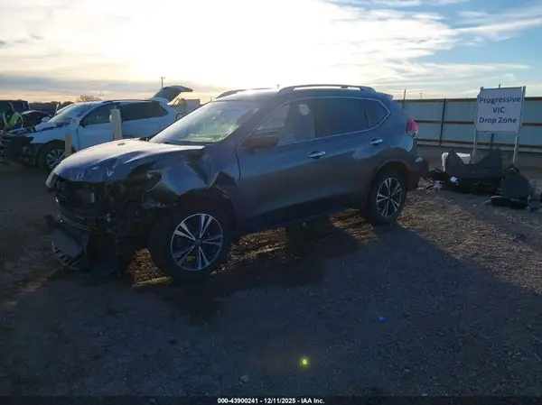 JN8AT2MV1KW370410 2019 NISSAN ROGUE - Image 2