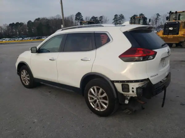 JN8AT2MV1KW376613 2019 NISSAN ROGUE - Image 2