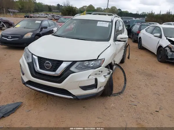 JN8AT2MV1KW387675 2019 NISSAN ROGUE - Image 2
