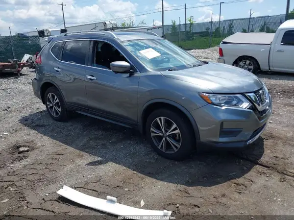 JN8AT2MV1KW388812 2019 NISSAN ROGUE - Image 1