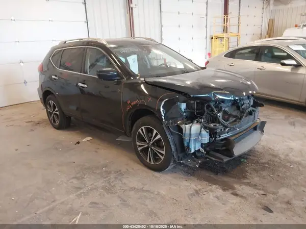 JN8AT2MV1KW389555 2019 NISSAN ROGUE - Image 1