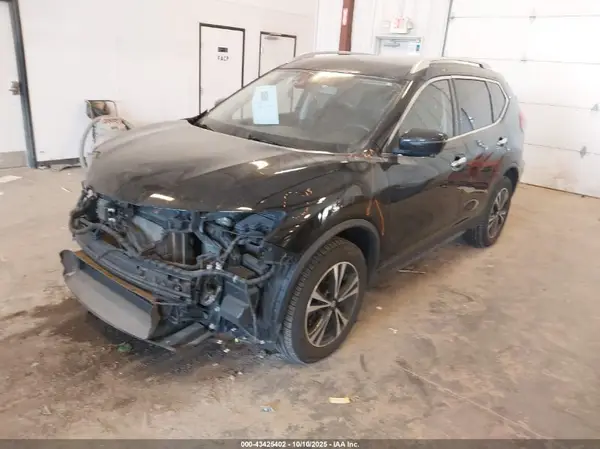 JN8AT2MV1KW389555 2019 NISSAN ROGUE - Image 2