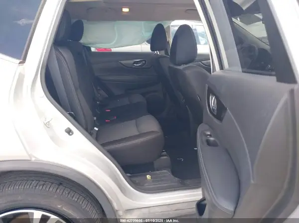 JN8AT2MV1KW393492 2019 NISSAN ROGUE - Image 8