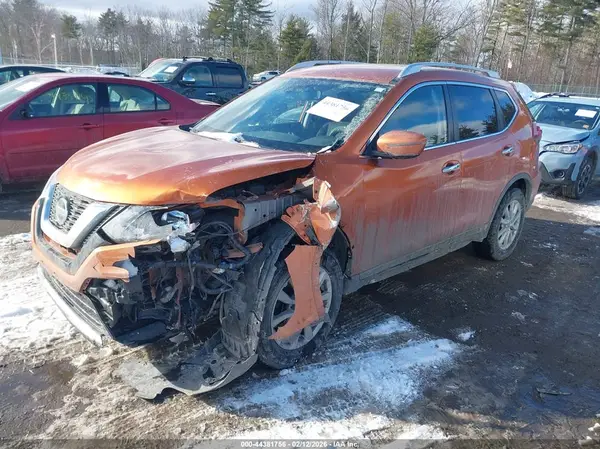 JN8AT2MV1KW394013 2019 NISSAN ROGUE - Image 2