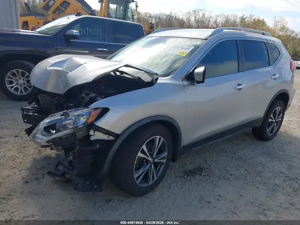 JN8AT2MV1KW395145 2019 NISSAN ROGUE - Image 2