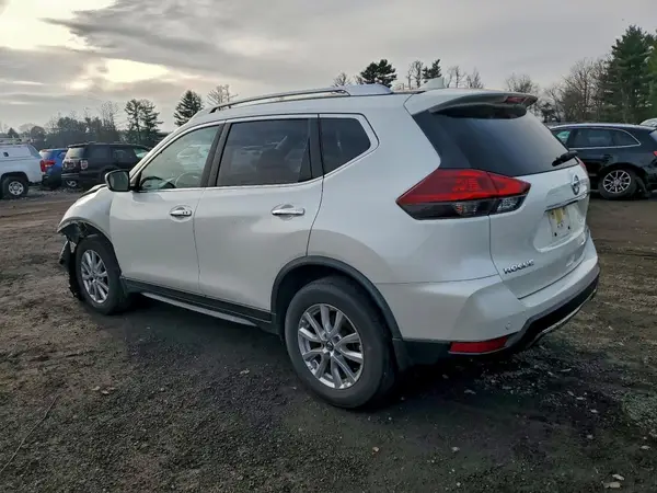 JN8AT2MV1KW397526 2019 NISSAN ROGUE - Image 2