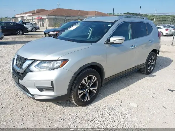JN8AT2MV1KW398434 2019 NISSAN ROGUE - Image 2