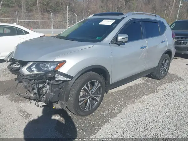 JN8AT2MV1KW401882 2019 NISSAN ROGUE - Image 2