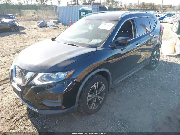 JN8AT2MV1KW402286 2019 NISSAN ROGUE - Image 2