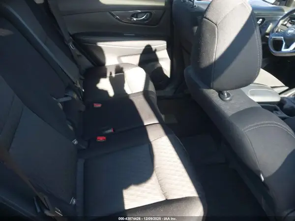 JN8AT2MV1KW402286 2019 NISSAN ROGUE - Image 8