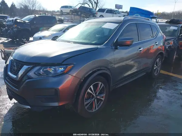 JN8AT2MV1LW100952 2020 NISSAN ROGUE - Image 2
