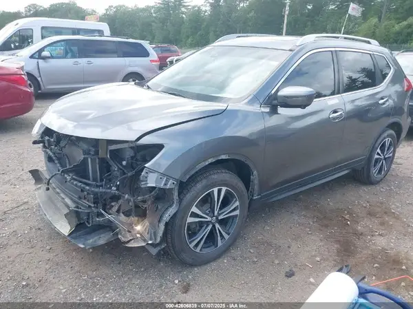 JN8AT2MV1LW111837 2020 NISSAN ROGUE - Image 2