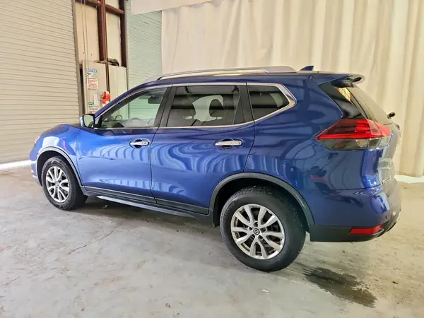 JN8AT2MV1LW142098 2020 NISSAN ROGUE - Image 2