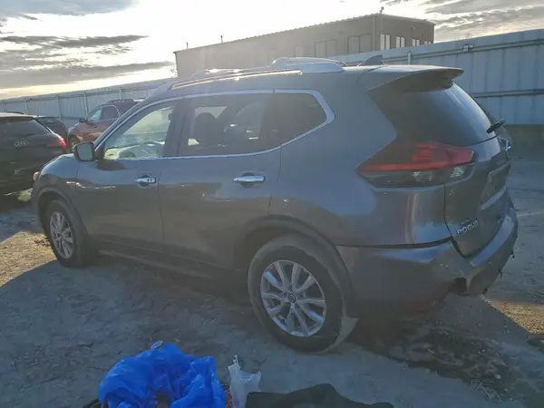 JN8AT2MV1LW144465 2020 NISSAN ROGUE - Image 2