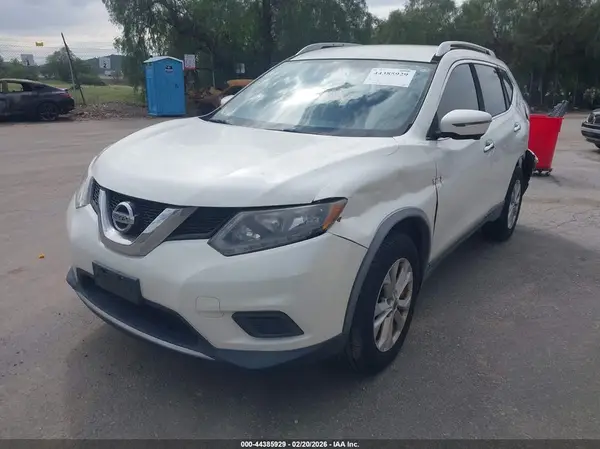 JN8AT2MV2GW132377 2016 NISSAN ROGUE - Image 2