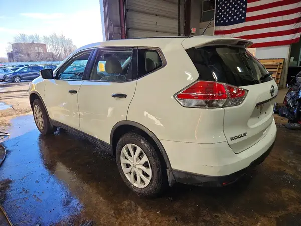JN8AT2MV2GW140608 2016 NISSAN ROGUE - Image 2