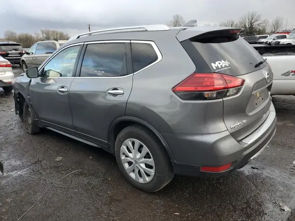 JN8AT2MV2HW000124 2017 NISSAN ROGUE - Image 2