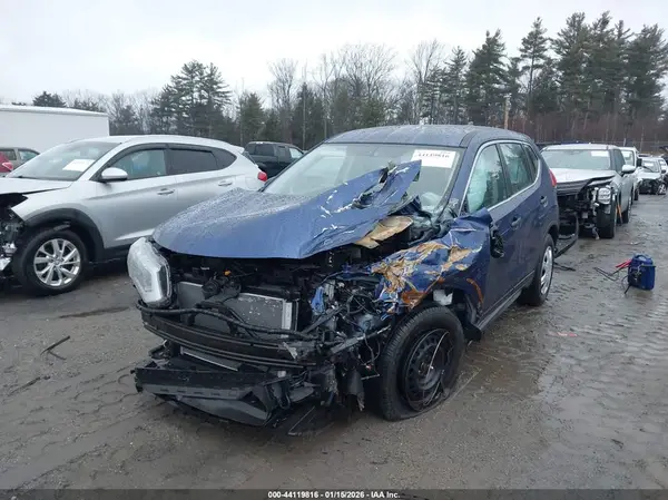 JN8AT2MV2HW000754 2017 NISSAN ROGUE - Image 2