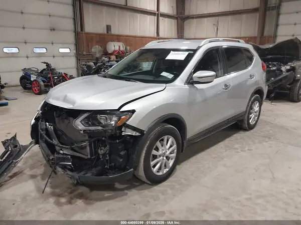 JN8AT2MV2HW001032 2017 NISSAN ROGUE - Image 2