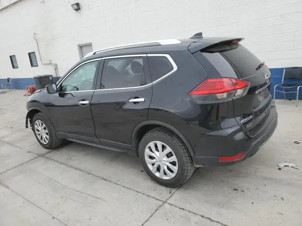 JN8AT2MV2HW003475 2017 NISSAN ROGUE - Image 2