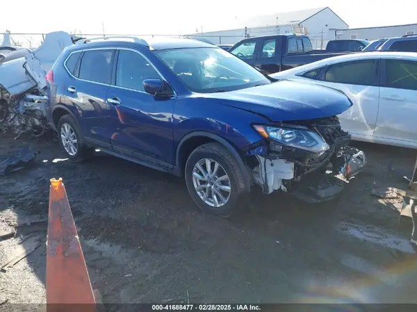 JN8AT2MV2HW005016 2017 NISSAN ROGUE - Image 1