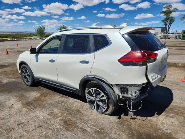 JN8AT2MV2HW014167 2017 NISSAN ROGUE - Image 2