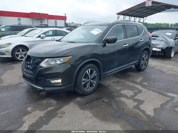 JN8AT2MV2HW014279 2017 NISSAN ROGUE - Image 2