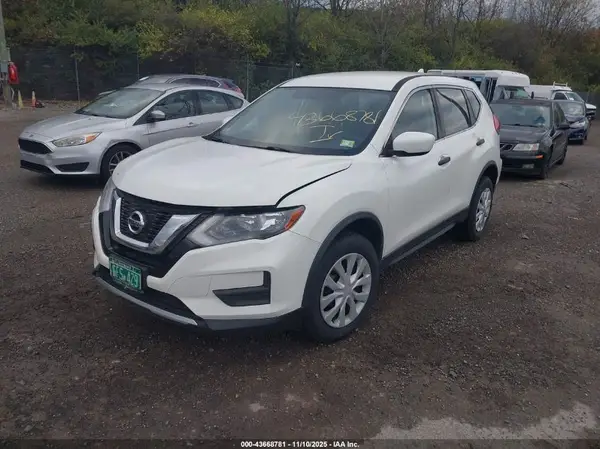 JN8AT2MV2HW015254 2017 NISSAN ROGUE - Image 2