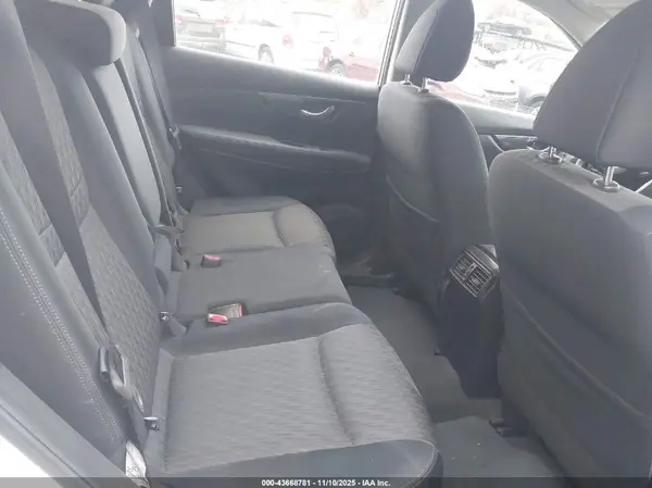 JN8AT2MV2HW015254 2017 NISSAN ROGUE - Image 8