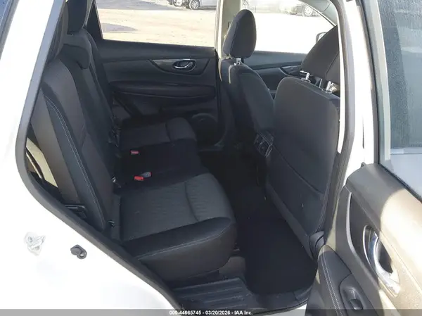 JN8AT2MV2HW019658 2017 NISSAN ROGUE - Image 8