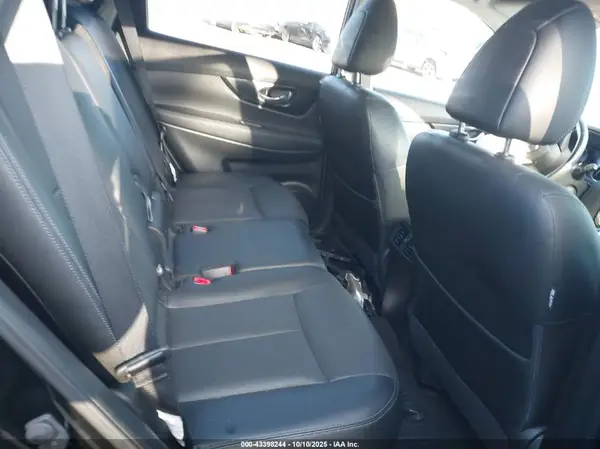 JN8AT2MV2HW021359 2017 NISSAN ROGUE - Image 8