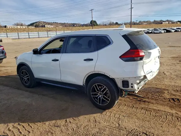 JN8AT2MV2HW021605 2017 NISSAN ROGUE - Image 2