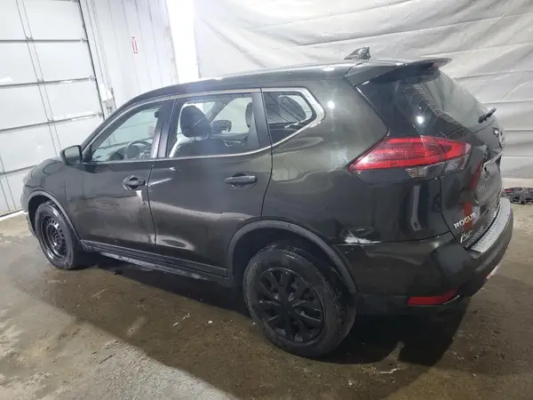 JN8AT2MV2HW021782 2017 NISSAN ROGUE - Image 2