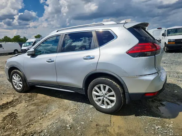 JN8AT2MV2HW022169 2017 NISSAN ROGUE - Image 2
