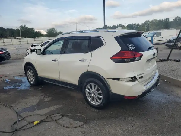 JN8AT2MV2HW022205 2017 NISSAN ROGUE - Image 2
