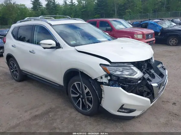 JN8AT2MV2HW026450 2017 NISSAN ROGUE - Image 1