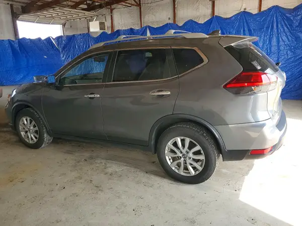 JN8AT2MV2HW026612 2017 NISSAN ROGUE - Image 2