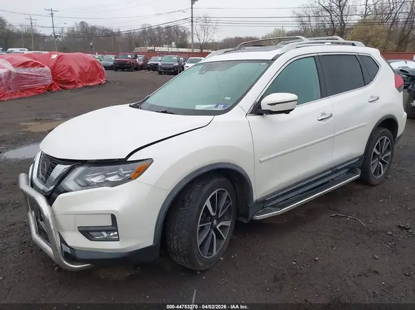 JN8AT2MV2HW027159 2017 NISSAN ROGUE - Image 2