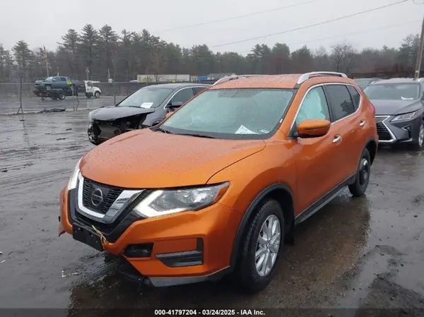 JN8AT2MV2HW027596 2017 NISSAN ROGUE - Image 2