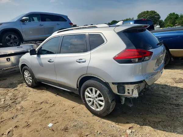 JN8AT2MV2HW028344 2017 NISSAN ROGUE - Image 2